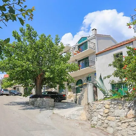 Vila Puharici Sleeps 5 With Pool Air Con And Wifi *
