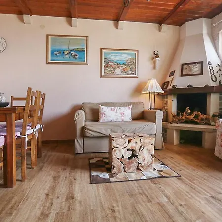 Vila Puharici Sleeps 5 With Pool Air Con And Wifi *