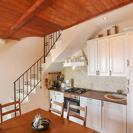 Puharici Sleeps 5 With Pool Air Con And Wifi Vila